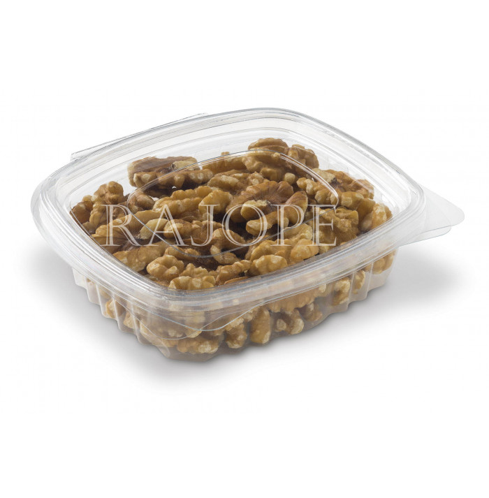 NUEZ MONDADA EN MITADES